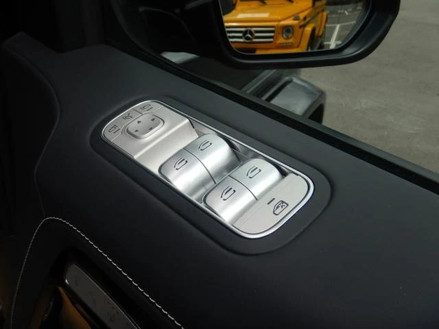 MERCEDES AMG G-CLASS 33
