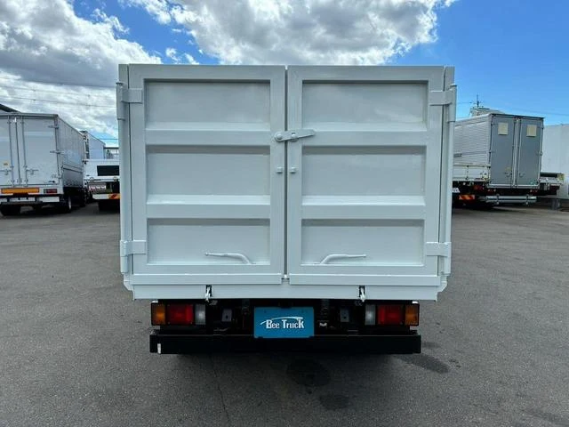Isuzu ELF 14