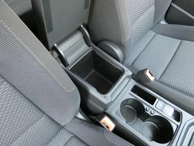 Volkswagen GOLF 54