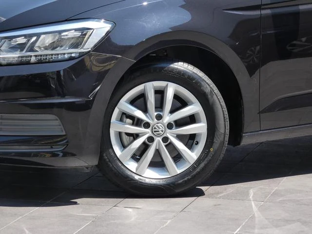Volkswagen GOLF 27