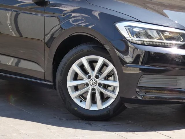 Volkswagen GOLF 24
