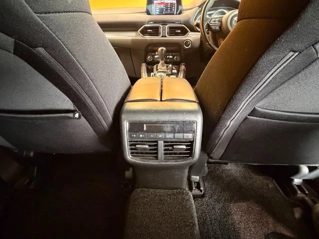 Mazda CX-8 27