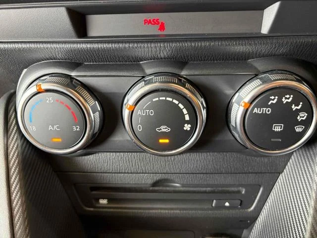 Mazda DEMIO 10