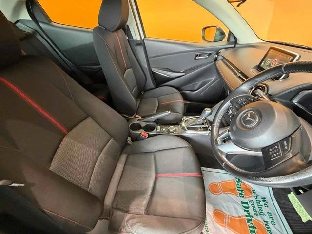 Mazda DEMIO 37