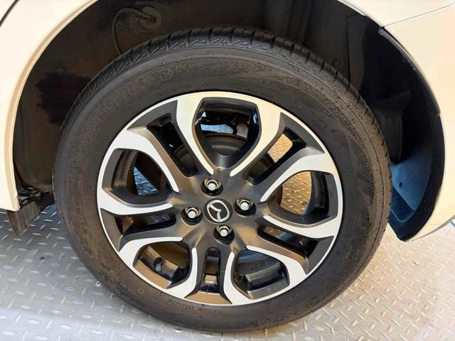 Mazda DEMIO 32