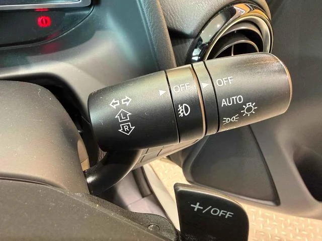 Mazda DEMIO 9