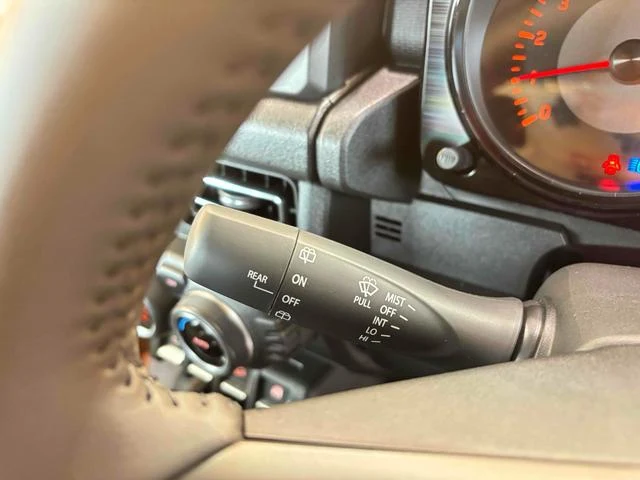 Suzuki JIMNY 5