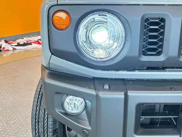 Suzuki JIMNY 23