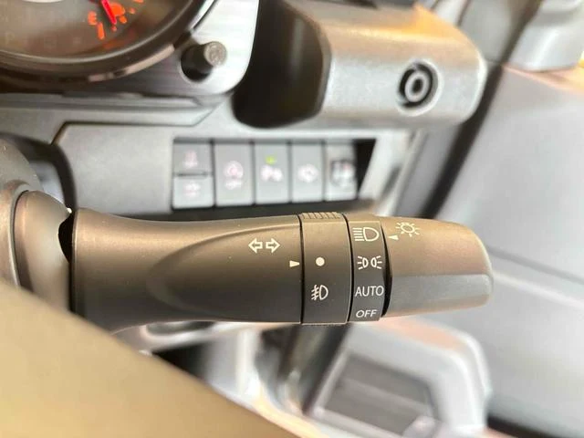 Suzuki JIMNY 6