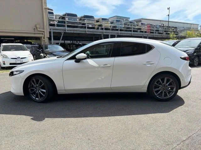 Mazda MAZDA3 17