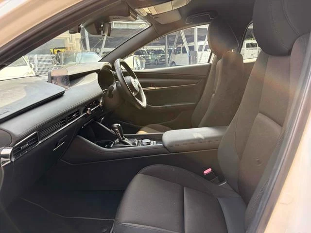 Mazda MAZDA3 42