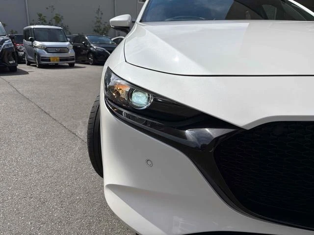 Mazda MAZDA3 32