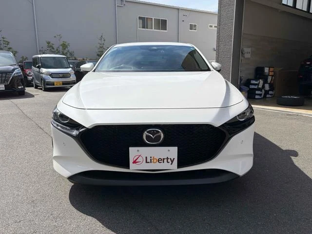 Mazda MAZDA3 12