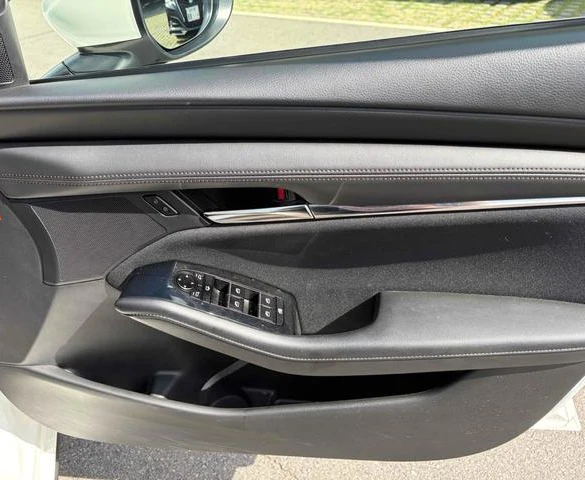 Mazda MAZDA3 44