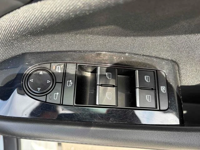 Mazda MAZDA3 11