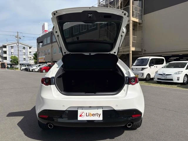 Mazda MAZDA3 20