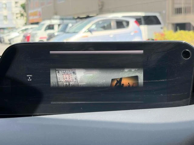 Mazda MAZDA3 8