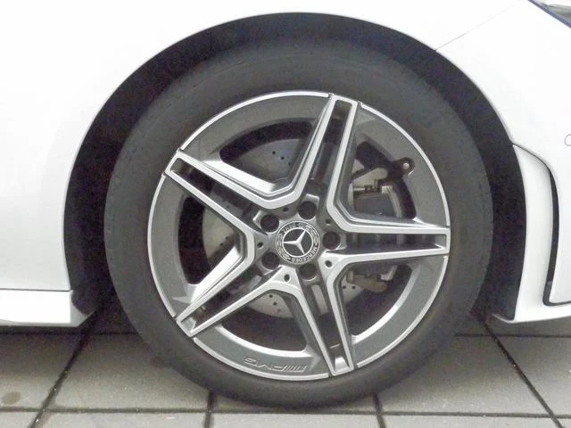 MERCEDES BENZ CLA-CLASS 47
