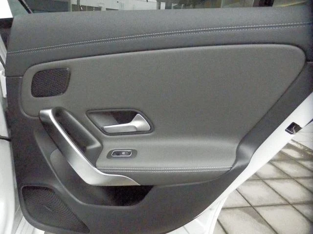 MERCEDES BENZ CLA-CLASS 20