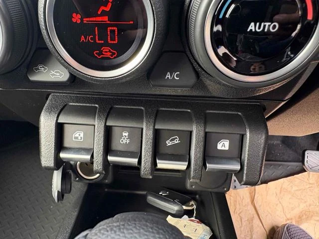 Suzuki JIMNY 21