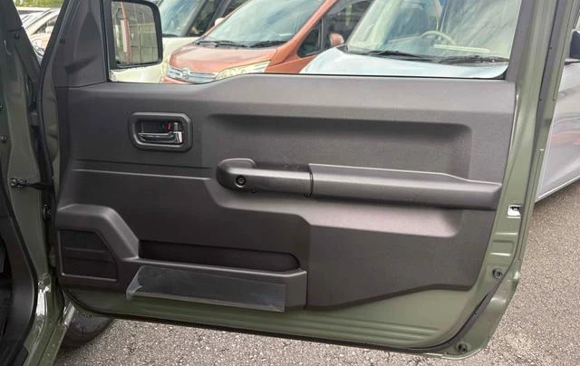 Suzuki JIMNY 18