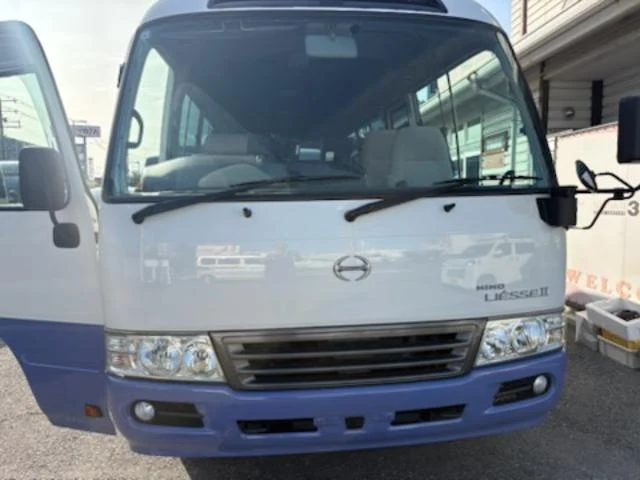 Hino RIESSE II 28