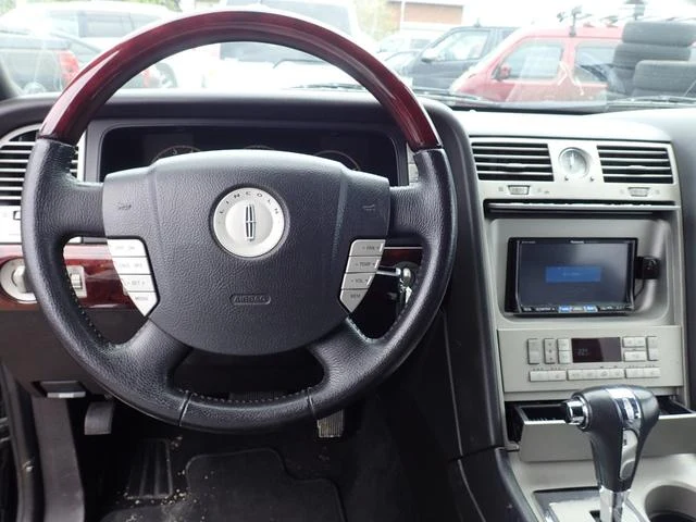 Lincoln NAVIGATOR 7