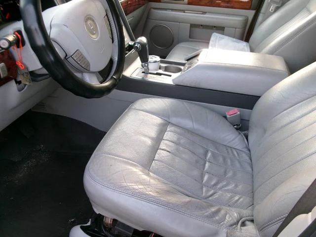Lincoln NAVIGATOR 11