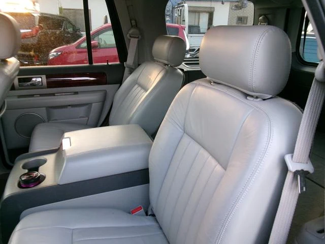 Lincoln NAVIGATOR 12
