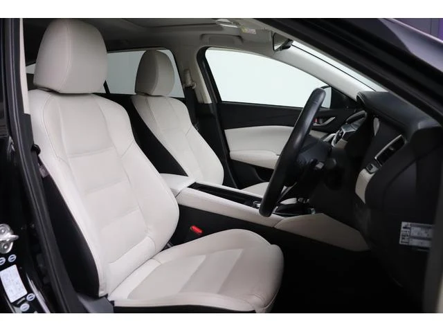 Mazda ATENZA 42