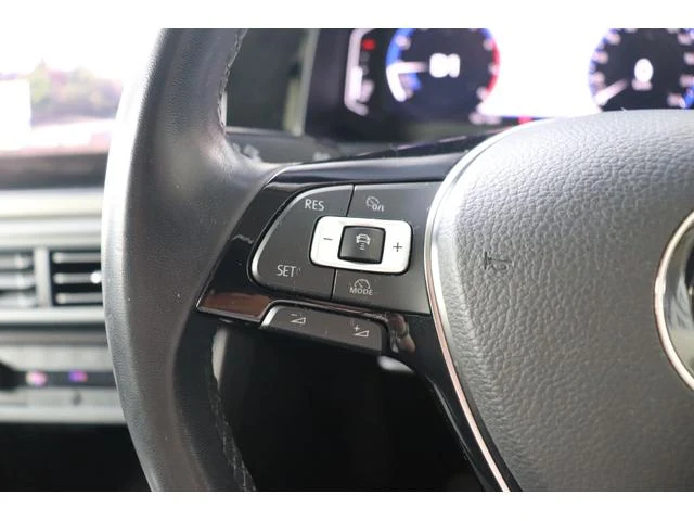 Volkswagen POLO 25
