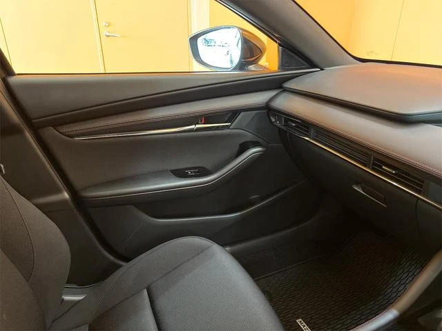 Mazda MAZDA3 37