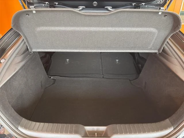 Mazda MAZDA3 11
