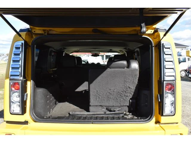 Hummer H2 32