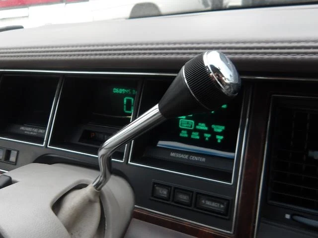 Lincoln TOWNCAR 22