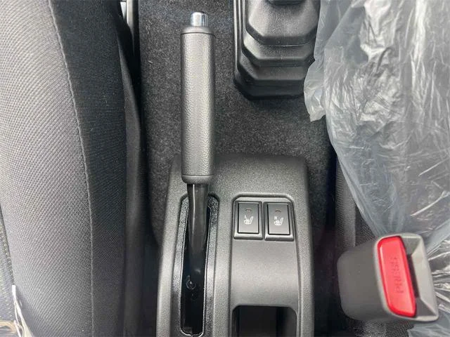 Suzuki JIMNY 33