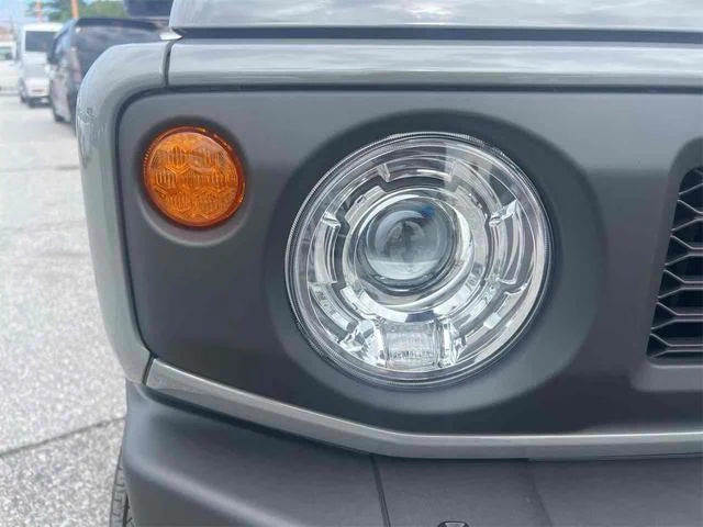 Suzuki JIMNY 21