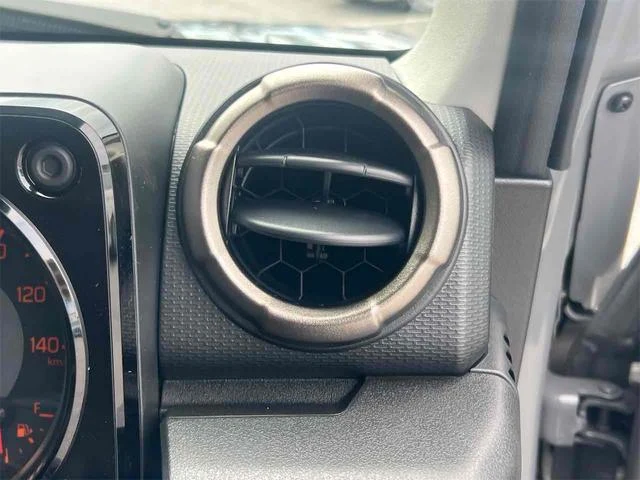 Suzuki JIMNY 32
