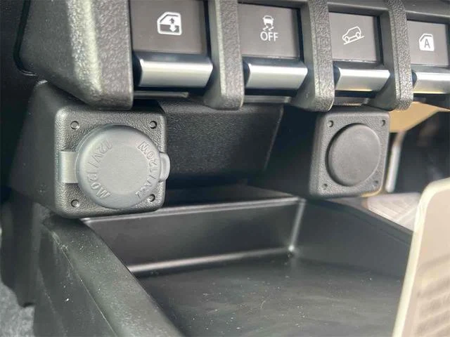 Suzuki JIMNY 9