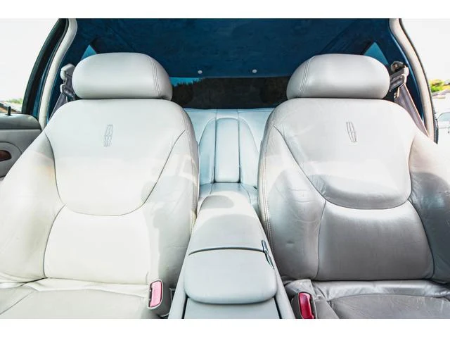 Lincoln MARK VIII 21