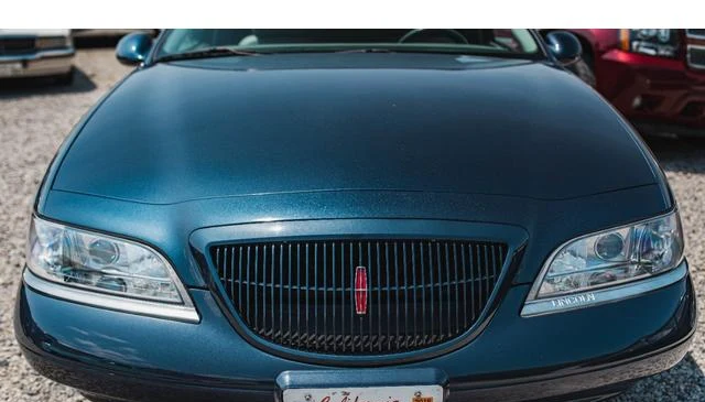 Lincoln MARK VIII 13