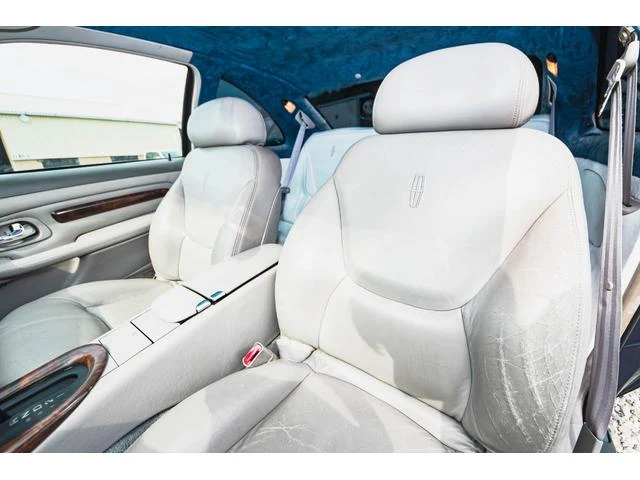 Lincoln MARK VIII 27