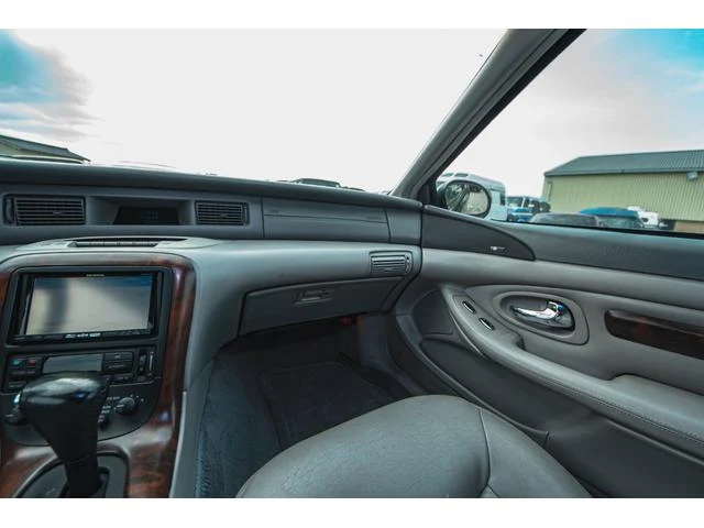 Lincoln MARK VIII 2