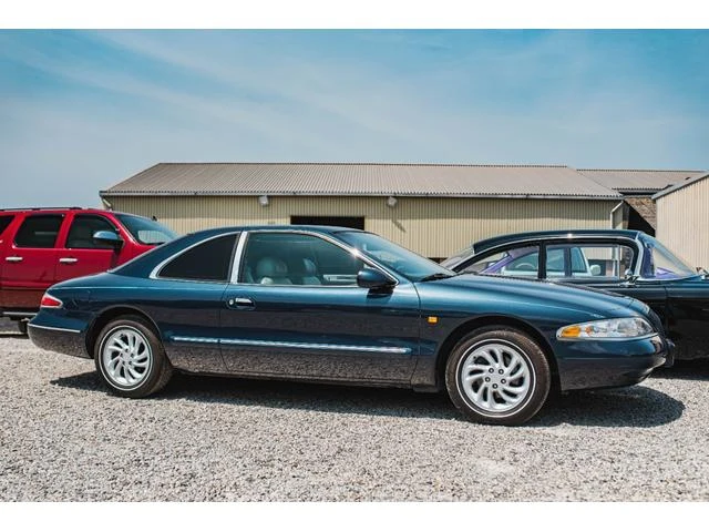 Lincoln MARK VIII 34