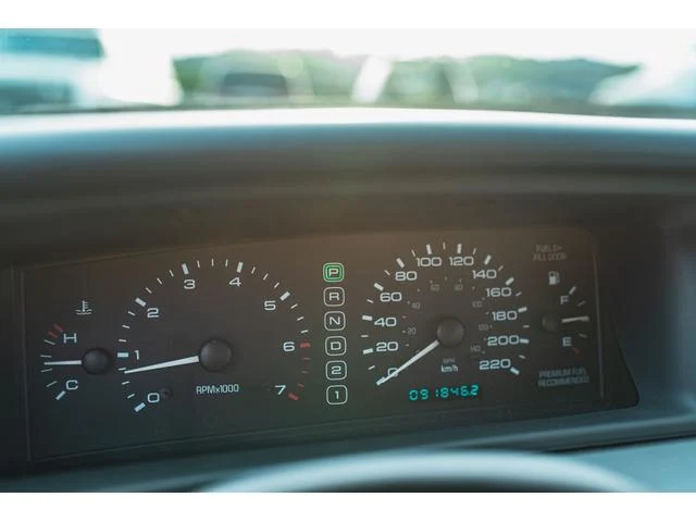 Lincoln MARK VIII 62