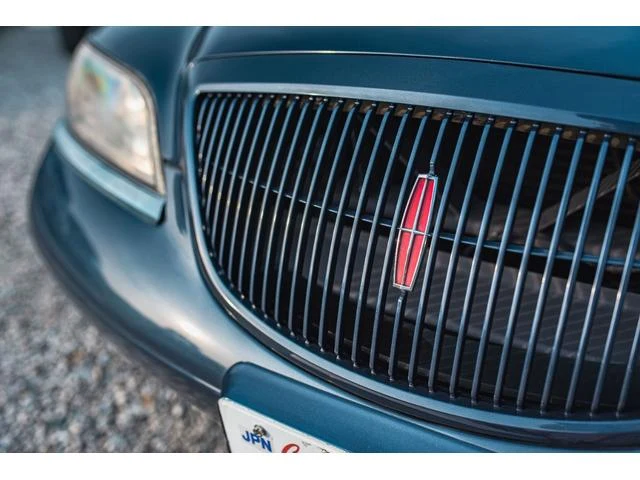 Lincoln MARK VIII 46
