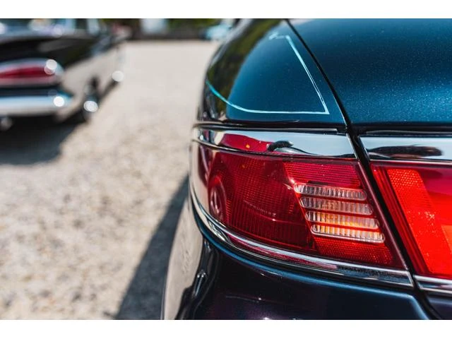 Lincoln MARK VIII 37