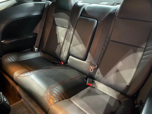 Dodge CHARENGER 31