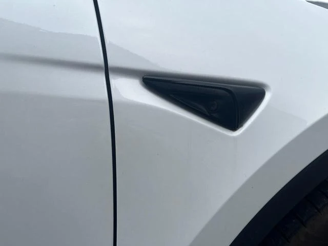 Tesla MODEL 12
