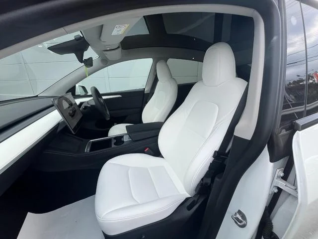 Tesla MODEL 29